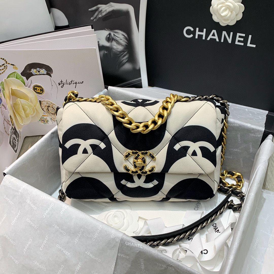 19 Flap Bag medium black ecru