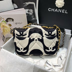 19 Flap Bag medium black ecru