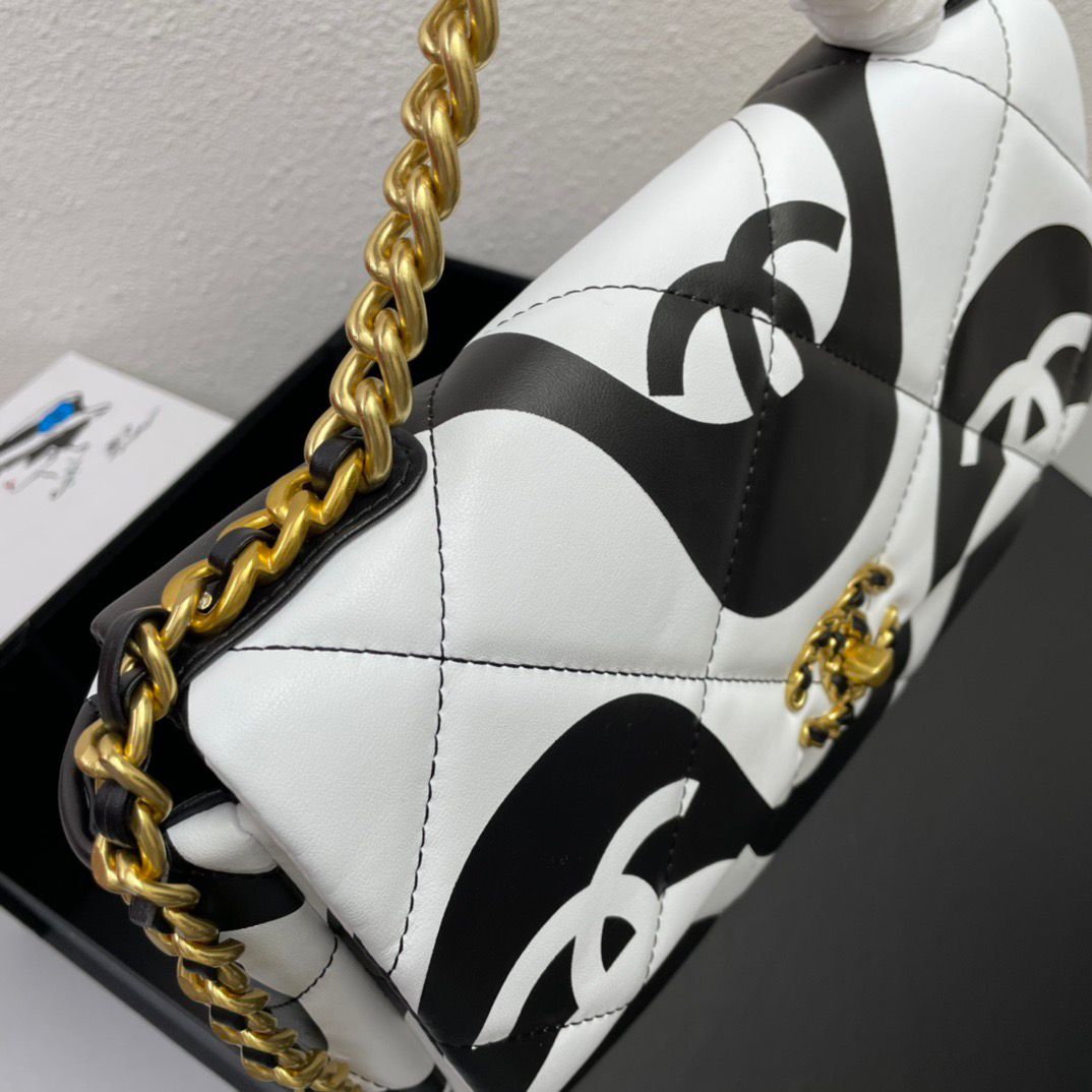 19 Flap Bag medium black ecru