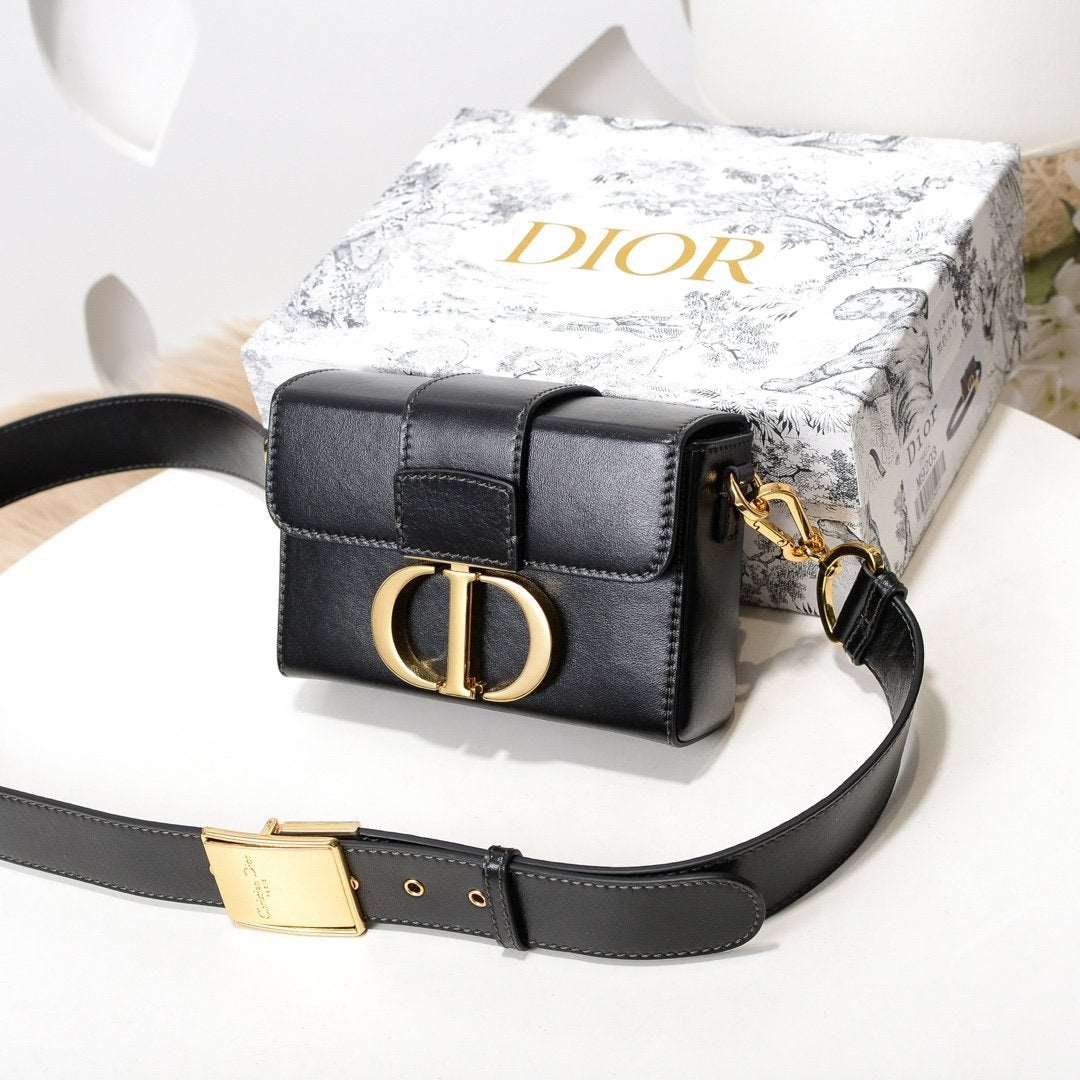 30 Montaigne Flap Shoulder Crossbody Bag with CD Clasp and Adjustable Leather Strap (24 x 17 x 8) cm