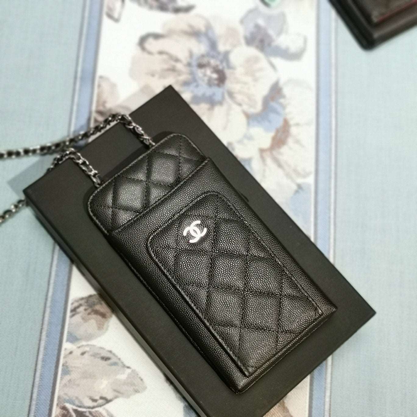 Caviar quilted CC phone holder Wallet