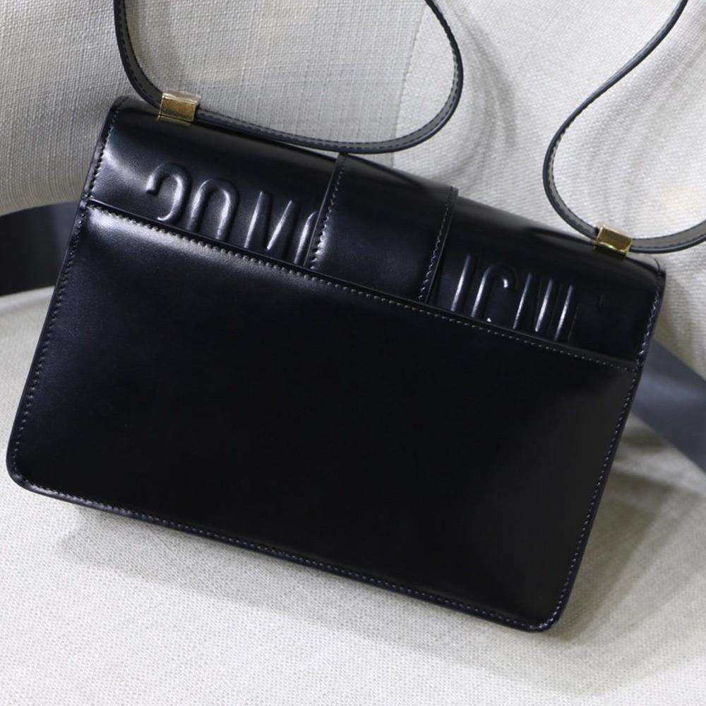 30 Montaigne Bag