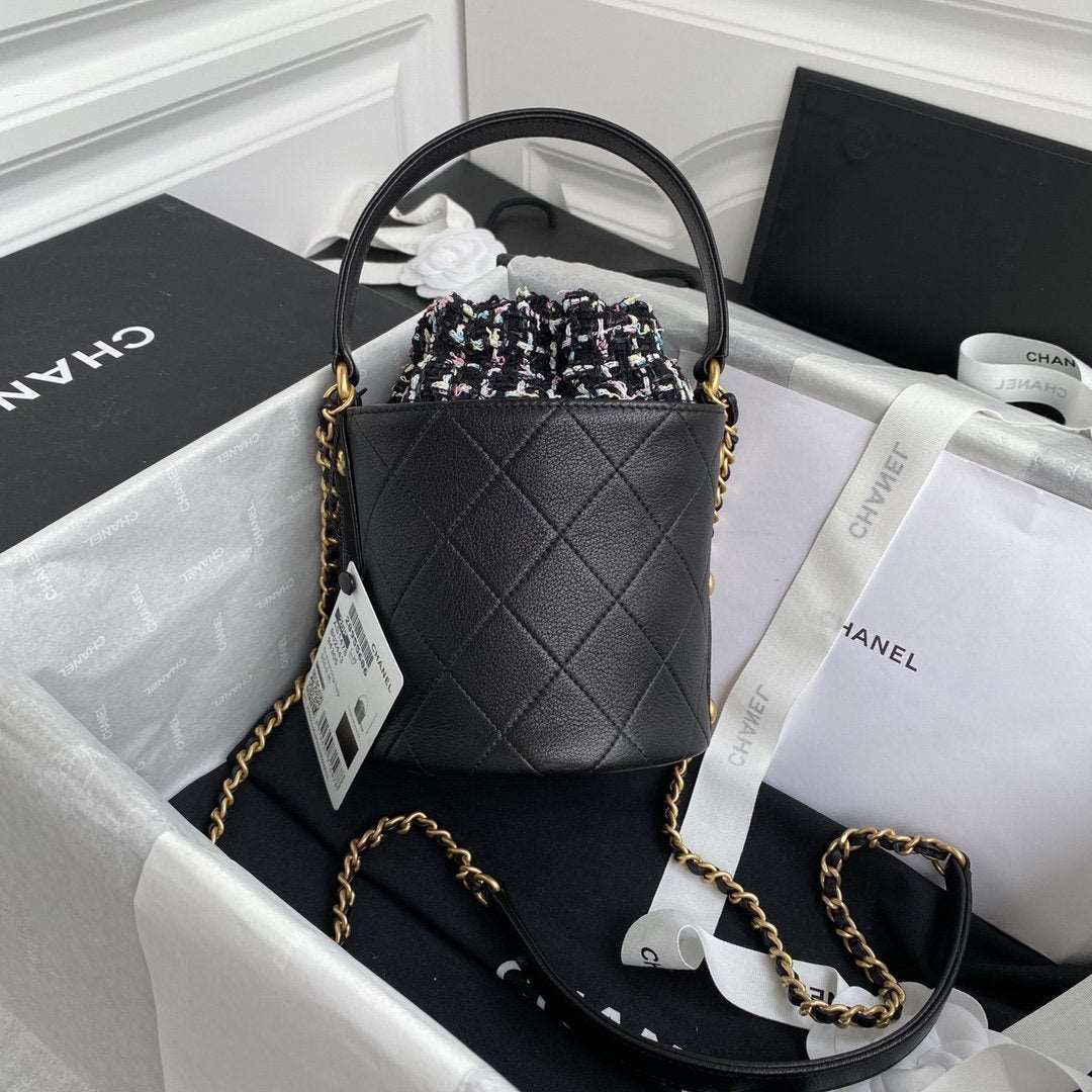 2020 Tweed Soul Bucket Bag Black