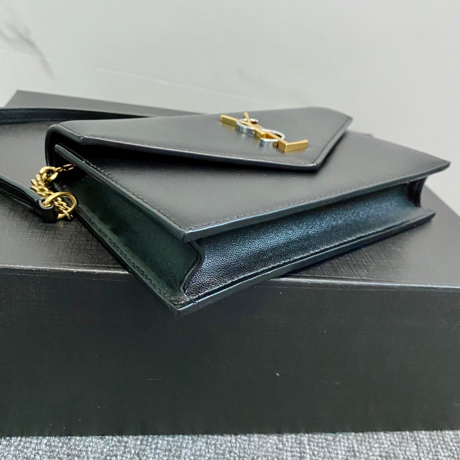 Cassandra Shoulder Black Bag - 19x12.5x3.5cm