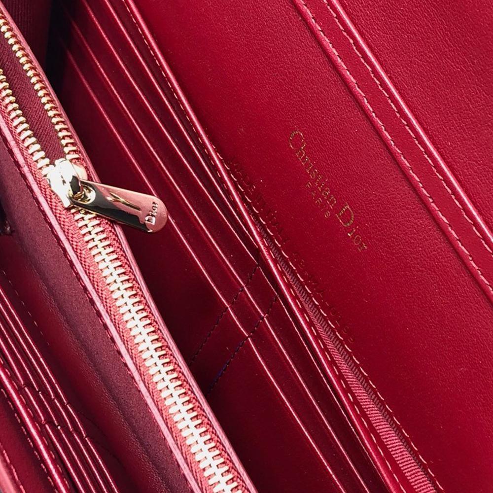 30 Montaigne Pouch