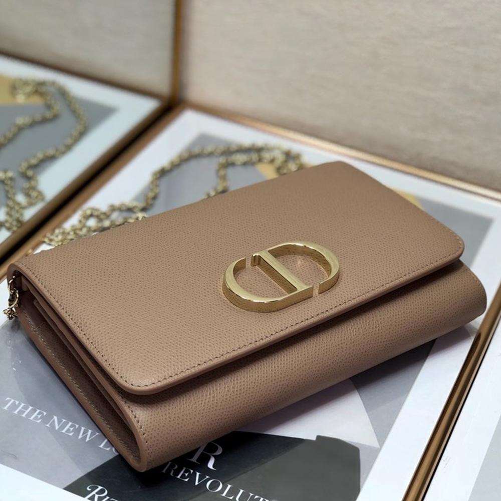 30 Montaigne Pouch