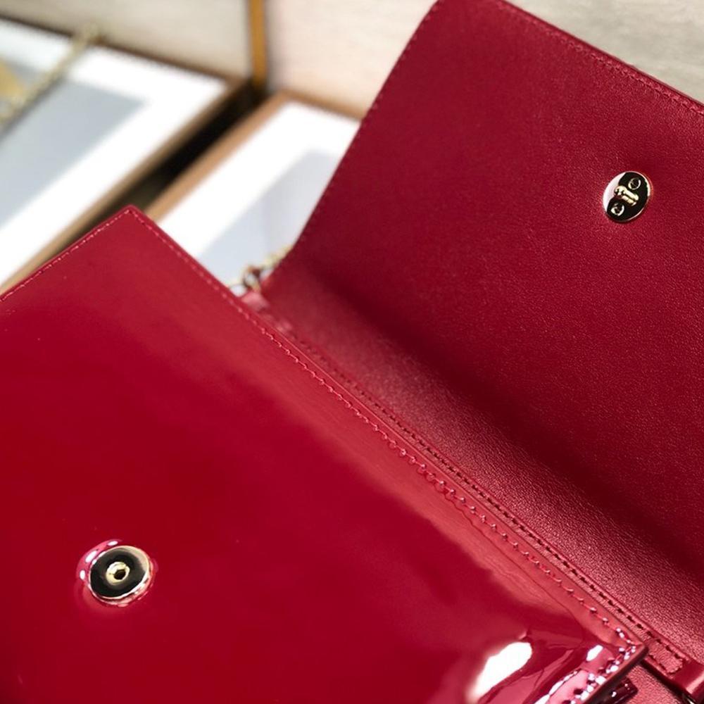 30 Montaigne Pouch