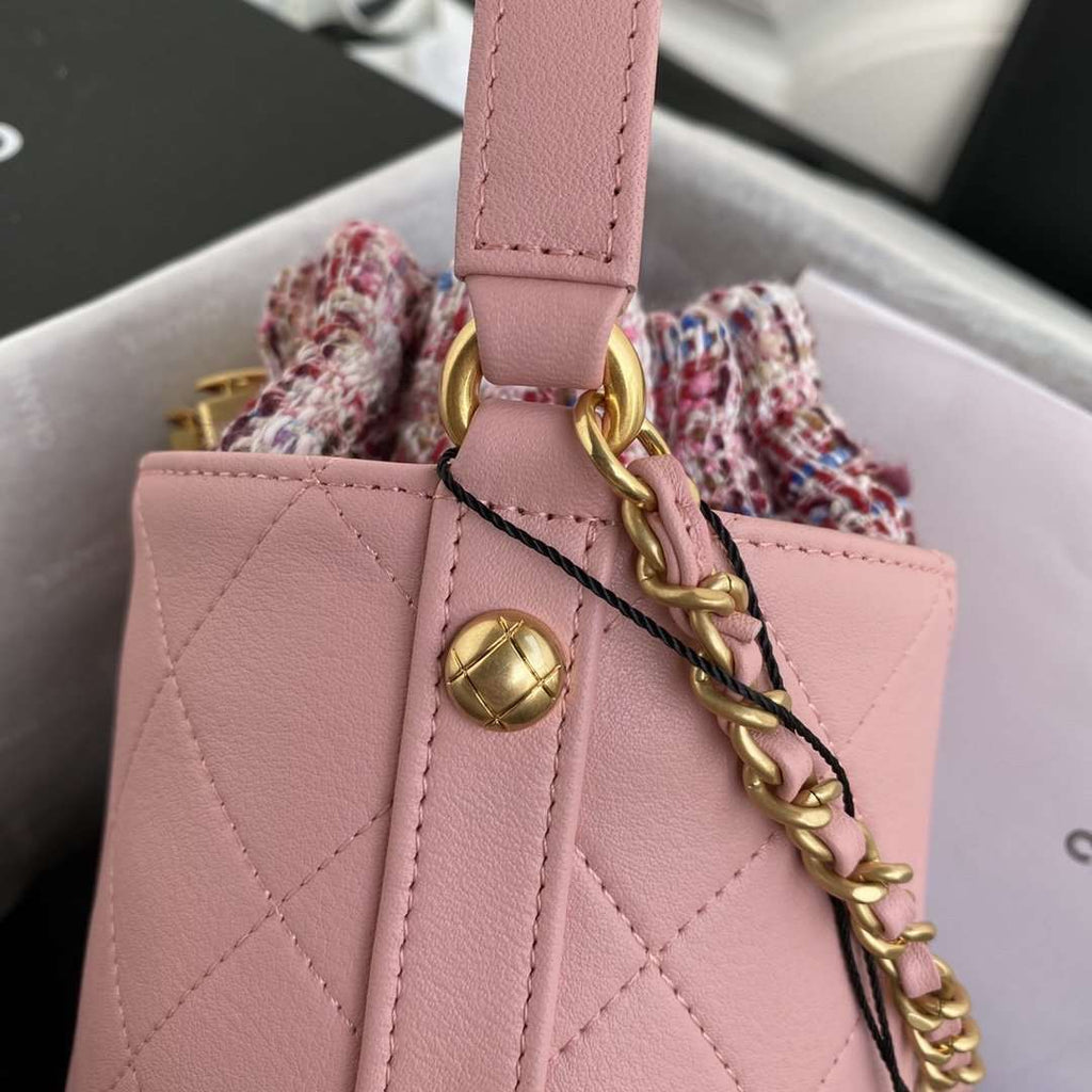 2020 Tweed Soul Bucket Bag Pink