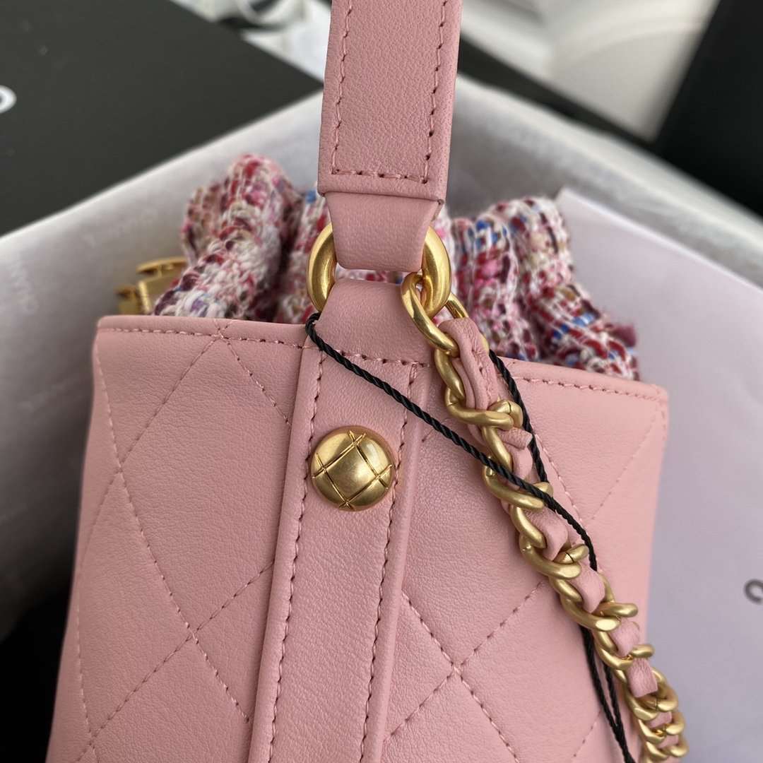 2020 Tweed Soul Bucket Bag Pink