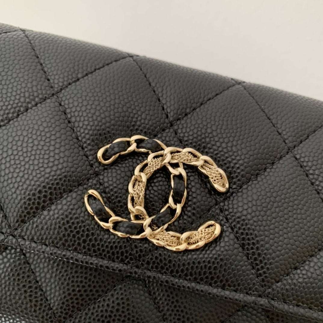 caviar quilted gusset flap Wallet
