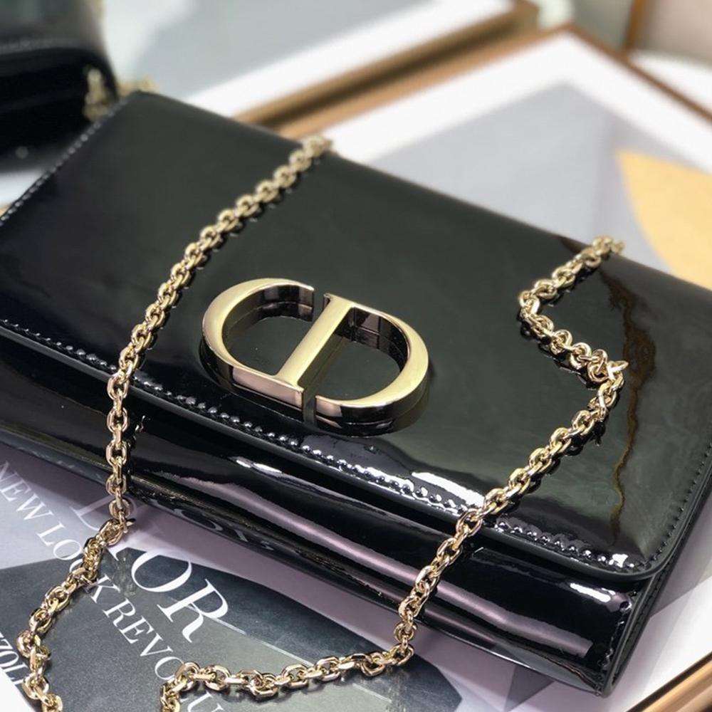 30 Montaigne Pouch