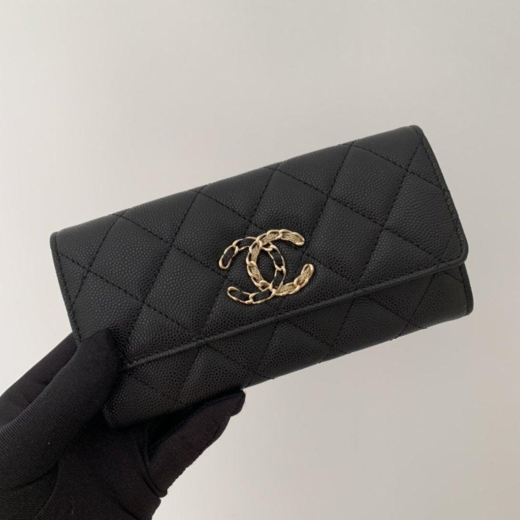 caviar quilted gusset flap Wallet