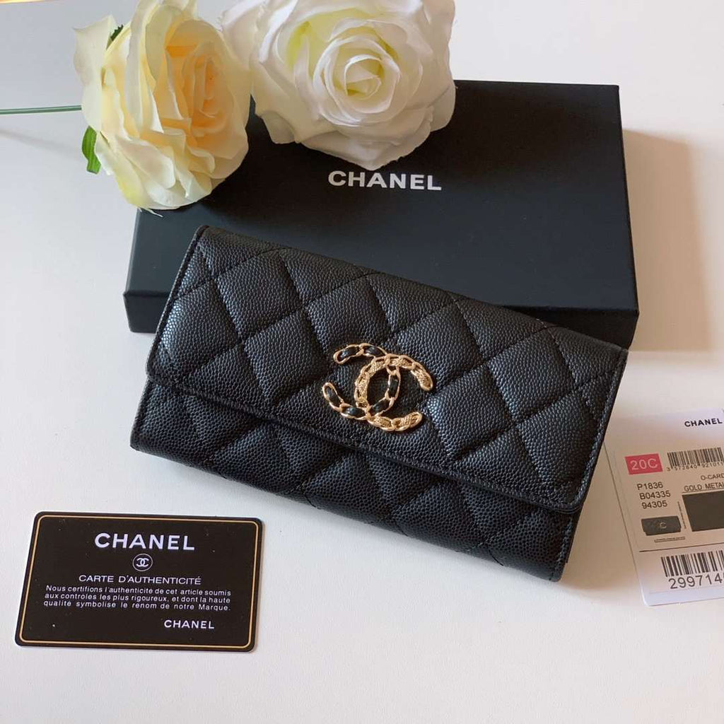 caviar quilted gusset flap Wallet