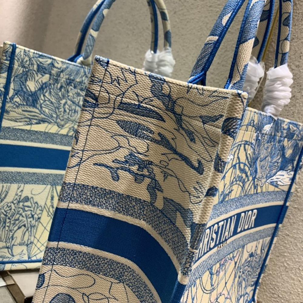 Book Tote