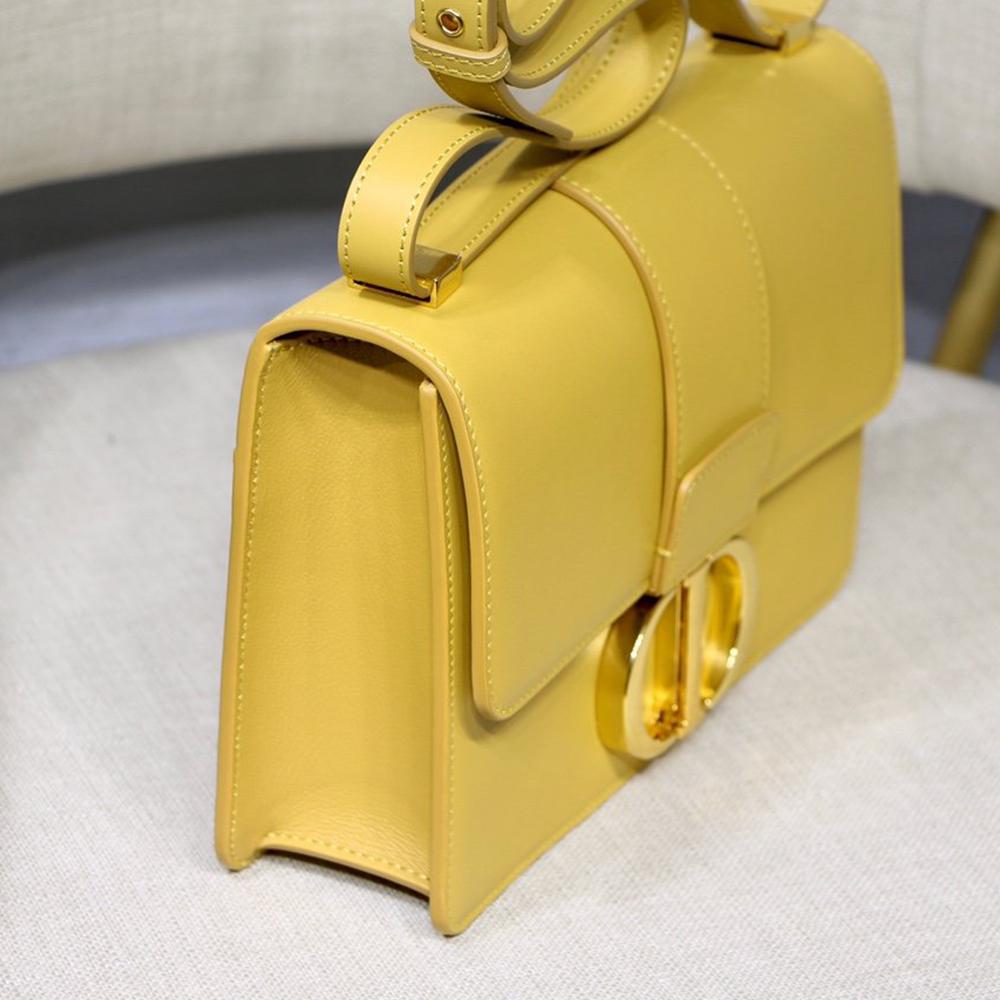 30 Montaigne Pouch