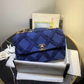19 Denim medium Flap Bag