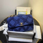19 Denim medium Flap Bag