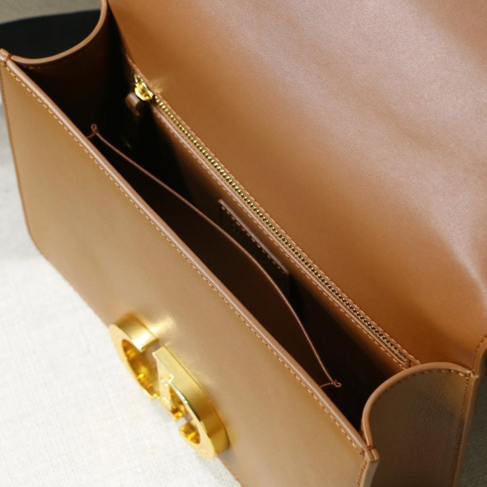 30 Montaigne Bag