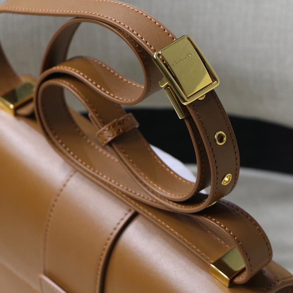 30 Montaigne Bag