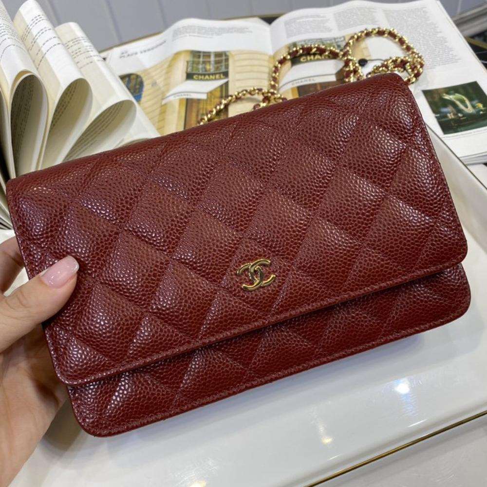 Classic Wallet on chain Burgundy caviar