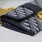 30 Montaigne Pouch