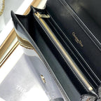 30 Montaigne Pouch