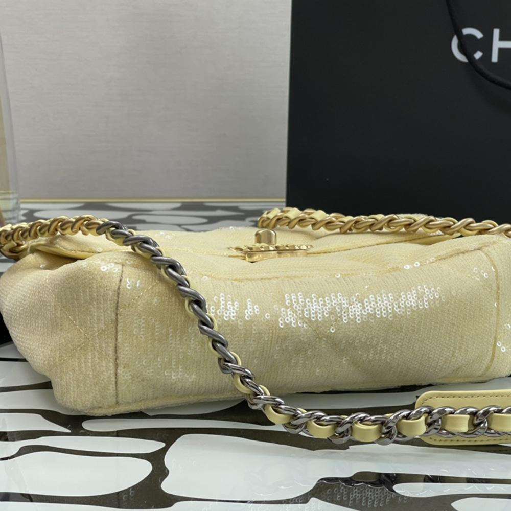 19 sequin Flap Bag