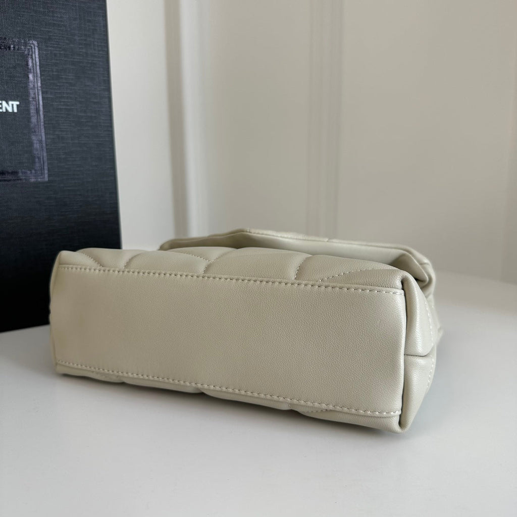 Loulou Puffer Toy Quilted Lambskin Shoulder Crossbody Bag with Chain Strap White (23 x 15.5 x 8.5) cm