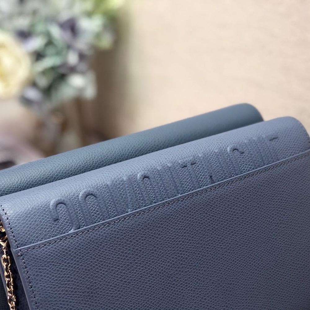 30 Montaigne Bag