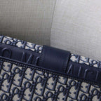 30 Montaigne Pouch