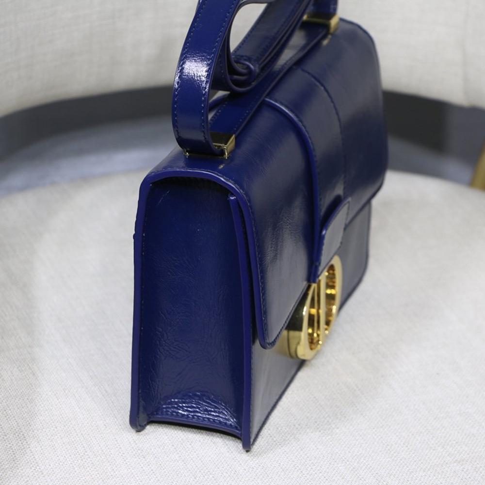 30 Montaigne Bag